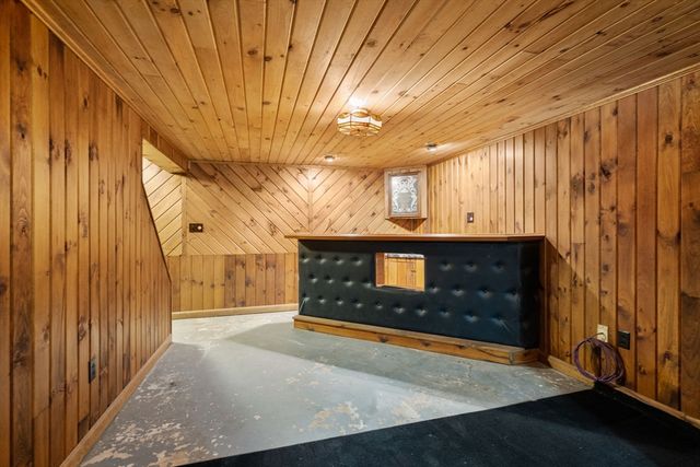 7 Salem Rd, Southwick, MA 01077