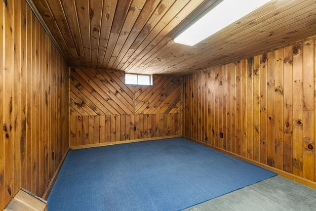 7 Salem Rd, Southwick, MA 01077