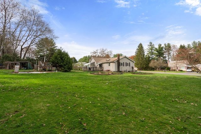7 Salem Rd, Southwick, MA 01077