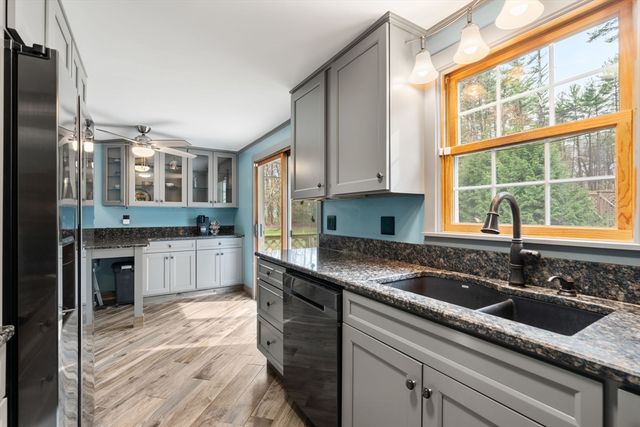 7 Salem Rd, Southwick, MA 01077