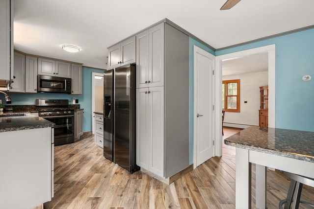 7 Salem Rd, Southwick, MA 01077