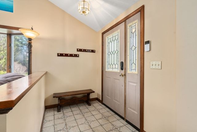 7 Salem Rd, Southwick, MA 01077