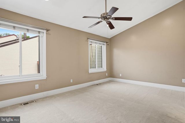 104 WINDHAM CT, Newtown, PA 18940