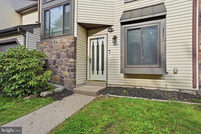 104 WINDHAM CT, Newtown, PA 18940