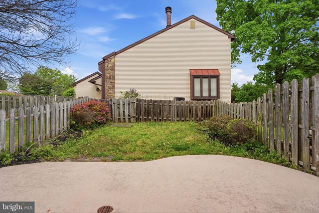 104 WINDHAM CT, Newtown, PA 18940