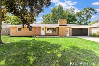3555 Chippewa Drive, Norton Shores, MI 49441