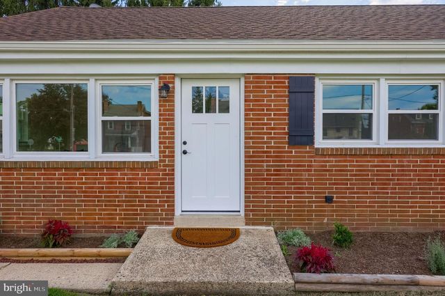 1338 MANOR ST, Columbia, PA 17512