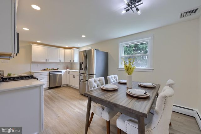 1338 MANOR ST, Columbia, PA 17512