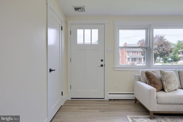 1338 MANOR ST, Columbia, PA 17512