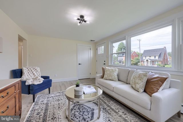 1338 MANOR ST, Columbia, PA 17512