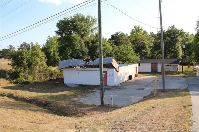 5211 Red Maple Lane, Hope Mills, NC 28348