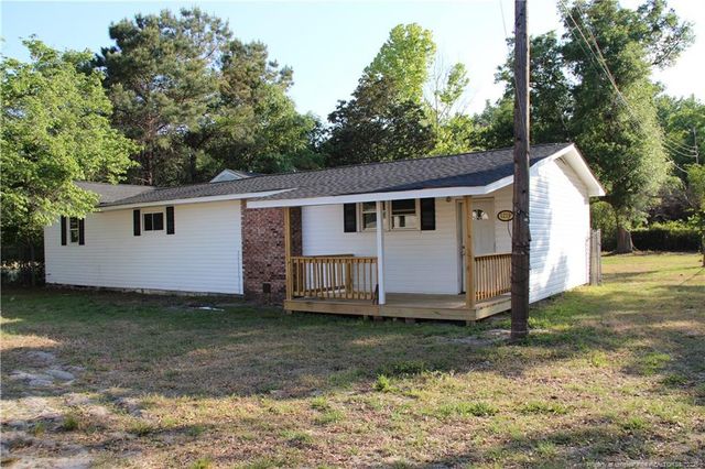 5211 Red Maple Lane, Hope Mills, NC 28348