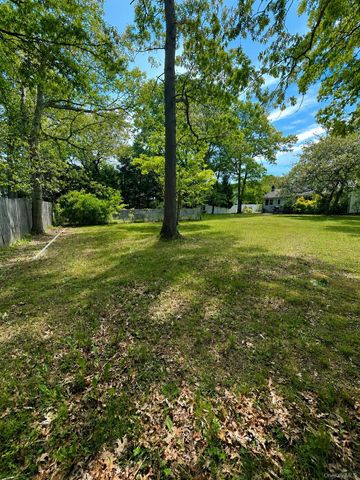 43 Morris Avenue, Patchogue, NY 11772
