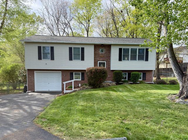 111 EVERETTE PL, Winchester, VA 22602