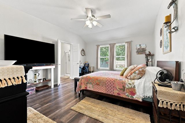 212 Autry Boulevard, Gunter, TX 75058