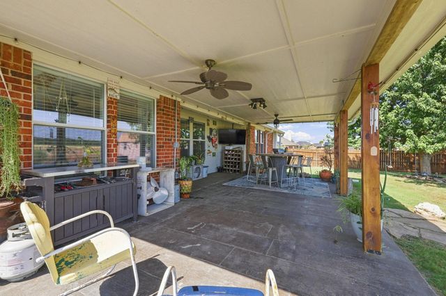 212 Autry Boulevard, Gunter, TX 75058