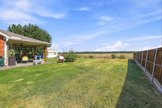 212 Autry Boulevard, Gunter, TX 75058