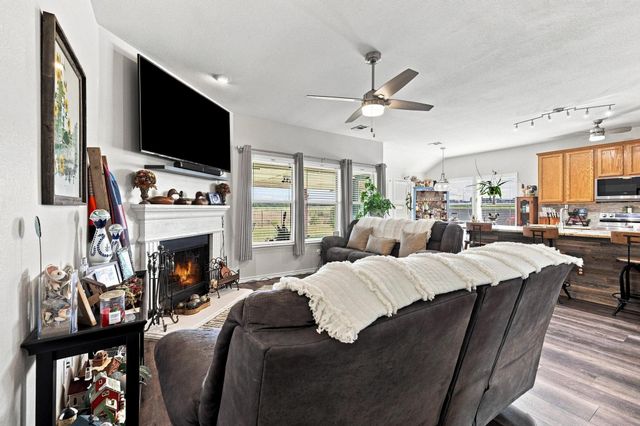 212 Autry Boulevard, Gunter, TX 75058