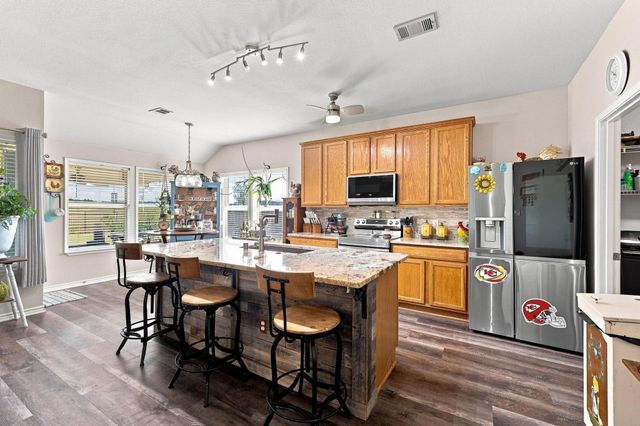 212 Autry Boulevard, Gunter, TX 75058