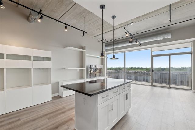 350 N Main Unit: 603, Royal Oak, MI 48067