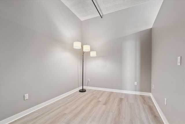 350 N Main Unit: 603, Royal Oak, MI 48067