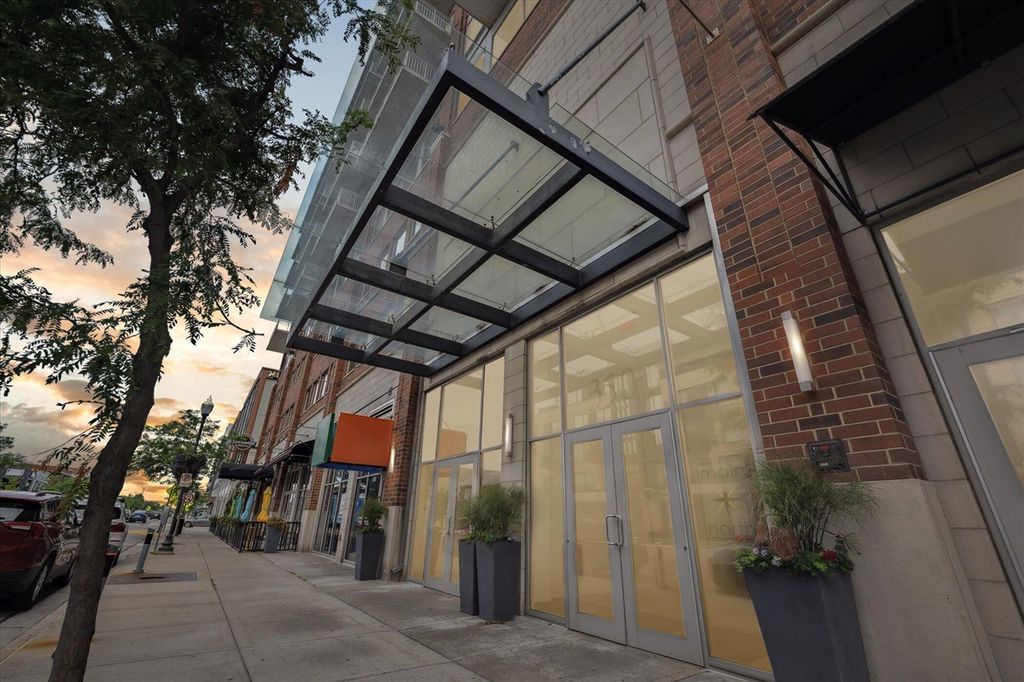 350 N Main Unit: 603, Royal Oak, MI 48067