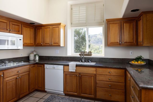 10172 Oakwood Circle, Carmel Valley, CA 93923