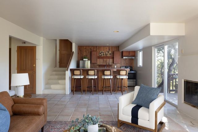 10172 Oakwood Circle, Carmel Valley, CA 93923