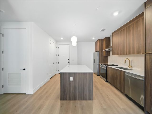 1701 Simond Ave 302, Austin, TX 78723