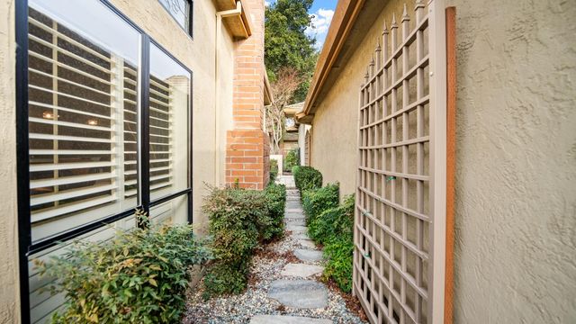 2483 MacAurthur Pkwy, Lodi, CA 95242