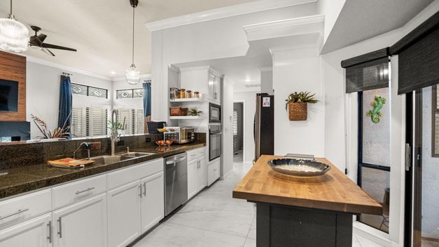 2483 MacAurthur Pkwy, Lodi, CA 95242