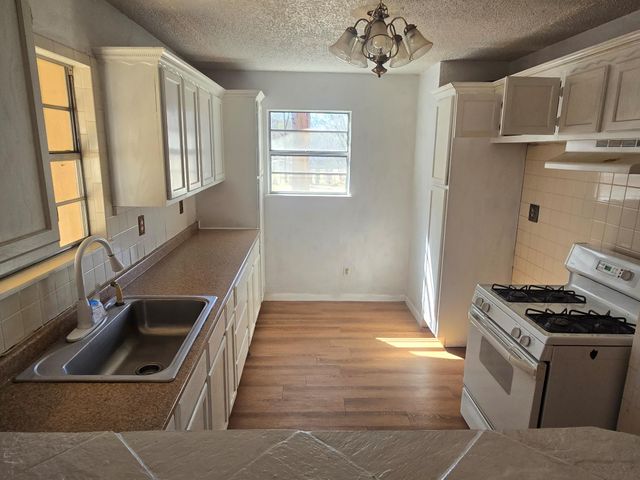 107 N Stony Mont DR, Del Valle, TX 78617