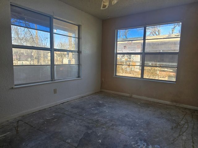 107 N Stony Mont DR, Del Valle, TX 78617