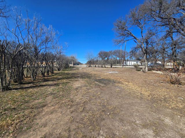 107 N Stony Mont DR, Del Valle, TX 78617