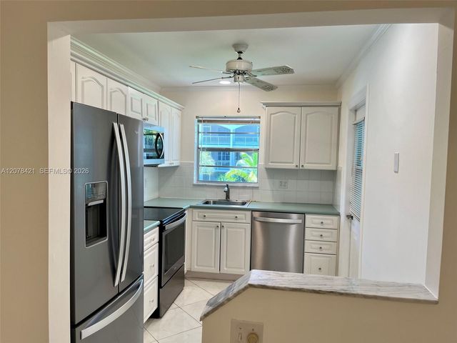 581 Blue Heron Drive 212-B, Hallandale Beach, FL 33009