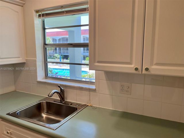 581 Blue Heron Drive 212-B, Hallandale Beach, FL 33009