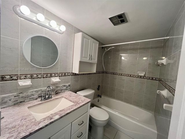 581 Blue Heron Drive 212-B, Hallandale Beach, FL 33009