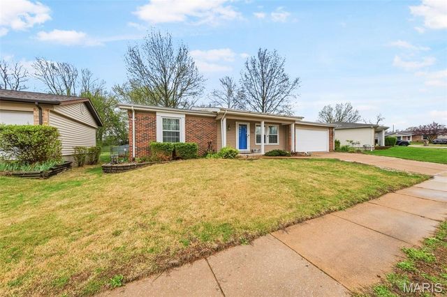 6520 Galewood Court, St Louis, MO 63129