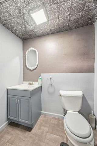 6520 Galewood Court, St Louis, MO 63129