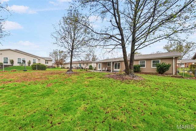 6520 Galewood Court, St Louis, MO 63129