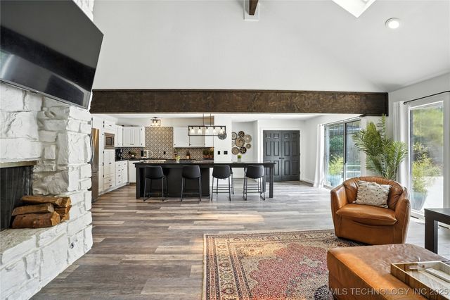 11 Cedar Ridge Road, Broken Arrow, OK 74011