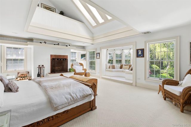 45 Beach Lane, Westhampton Beach, NY 11978