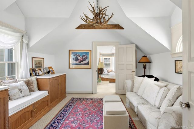 45 Beach Lane, Westhampton Beach, NY 11978