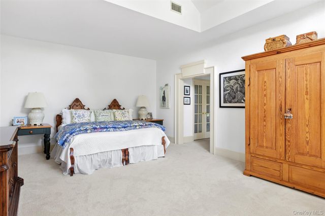 45 Beach Lane, Westhampton Beach, NY 11978
