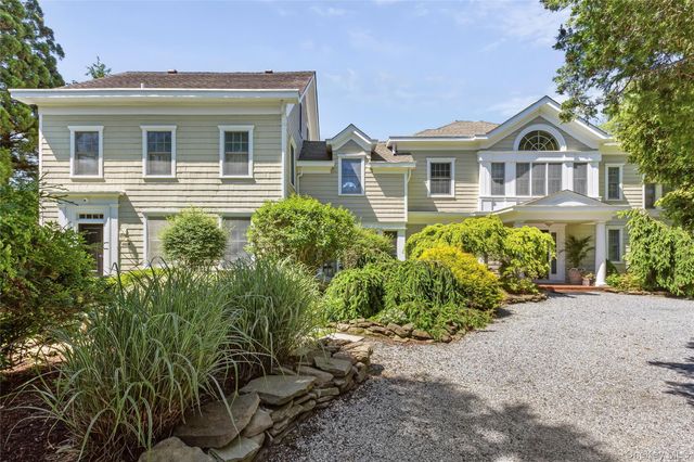 45 Beach Lane, Westhampton Beach, NY 11978