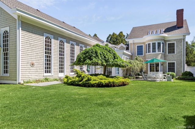 45 Beach Lane, Westhampton Beach, NY 11978