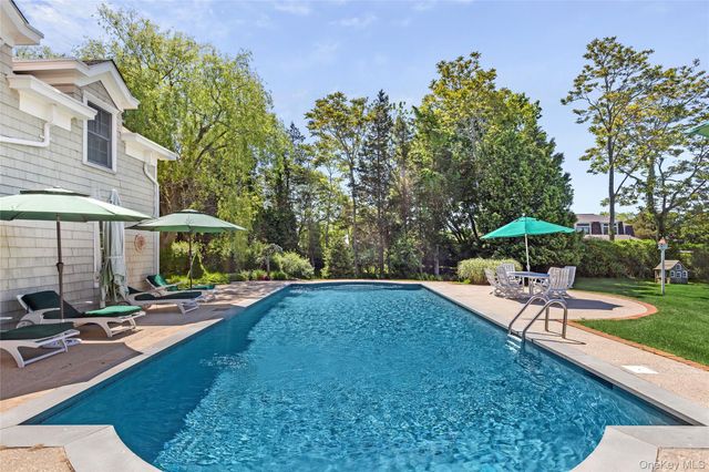 45 Beach Lane, Westhampton Beach, NY 11978