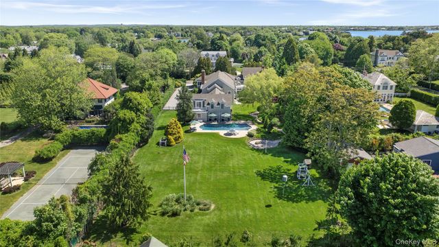 45 Beach Lane, Westhampton Beach, NY 11978