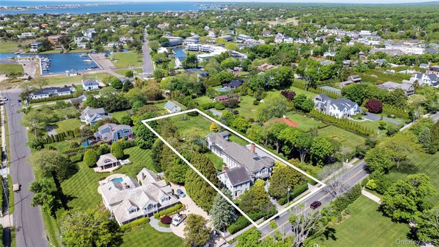 45 Beach Lane, Westhampton Beach, NY 11978