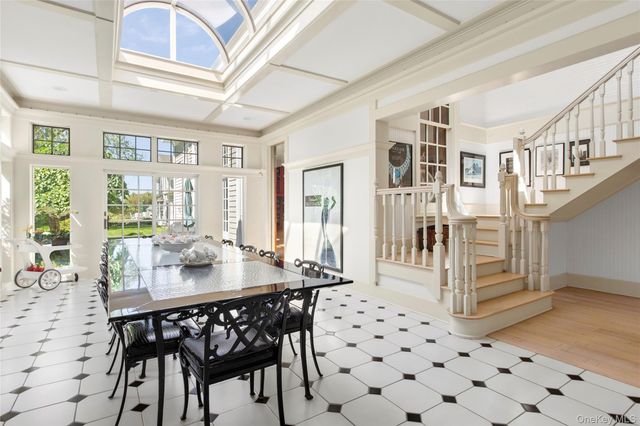 45 Beach Lane, Westhampton Beach, NY 11978